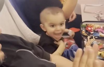 Ευχές και θετικά μηνύματα σε παιδί που νίκησε τον καρκίνο.