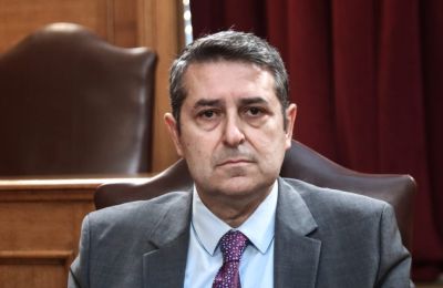 Όλοι εύχονται ο κ. Μυλωνάκης να αναρρώσει σύντομα και να ξεπεράσει πλήρως το επεισόδιο που υπέστη.