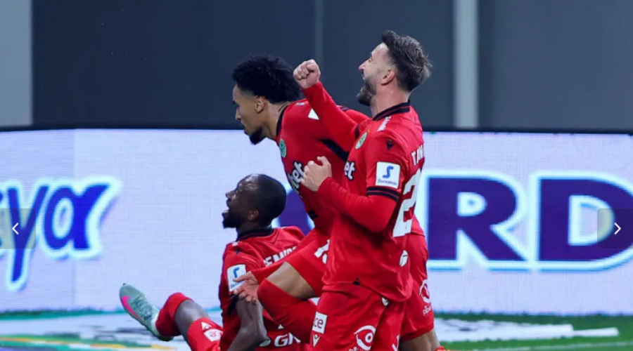 Ομόνοια: Επίθεση-φωτιά, κυνηγά... Ανόρθωση και ιστορικό ρεκόρ