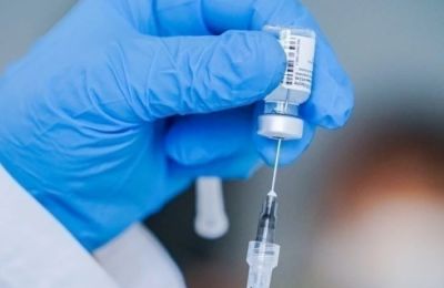 Δωρεάν εμβολιασμός φοιτητών στην Κύπρο λόγω μηνιγγίτιδας στη Βρετανία