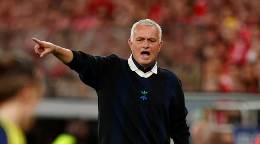 Record: «Μπορεί να επιστρέψει στη Ρεάλ ο Μουρίνιο»