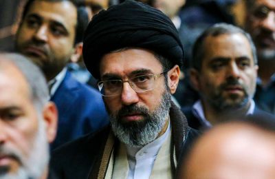 Χαμενεΐ: Απειλεί τους Αμερικανούς με την «πίκρα νέων ηττών»