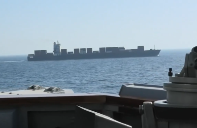 Aντιτορπιλικό των ΗΠΑ σταμάτησε ιρανικό πλοίο 