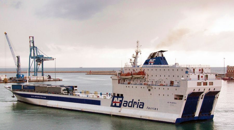 Το νέο πλοίο μπορεί να φιλοξενήσει 84 επιπλέον επιβάτες ενώ για πρώτη φορά δίνεται η δυνατότητα μεταφοράς κατοικιδίων - Στα ίδια οι τιμές των ναύλων