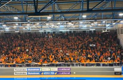 ΑΠΟΕΛ: Η είσοδος των πορτοκαλί στο Λευκόθεο (vid)