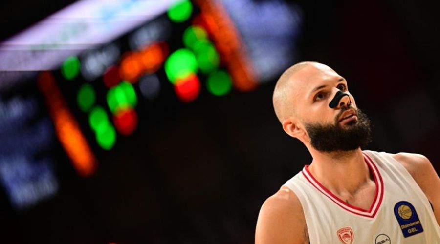 Σπόντα από Φουρνιέ: «Το να υποτιμάς κάποιον δεν σε “ψηλώνει”»