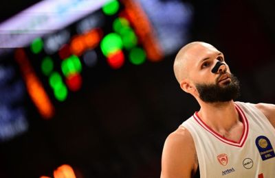 Σπόντα από Φουρνιέ: «Το να υποτιμάς κάποιον δεν σε “ψηλώνει”»