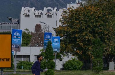 «Θα είναι μια εύθραυστη παύση, όχι σταθερή εκεχειρία», είπε ο Βαεζ. «Χωρίς διπλωματικό πλαίσιο, αγοράζεται χρόνος αλλά δεν χτίζεται σταθερότητα».