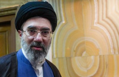 Επανεμφάνιση του Μοτζτάμπα Χαμενεΐ: «Ο εχθρός μας έχει ηττηθεί»