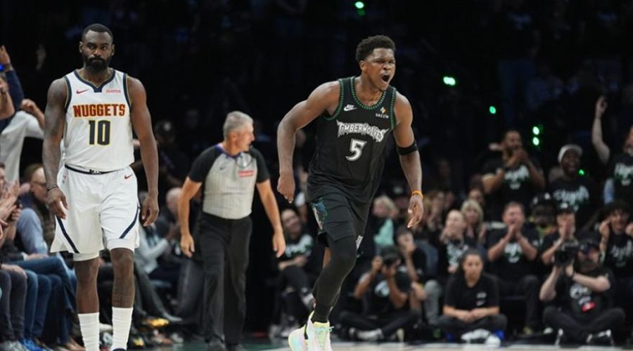 Πήραν προβάδισμα στη σειρά Χοκς και Τίμπεργουλβς