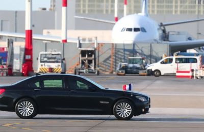 Ο Εμανουέλ Μακρόν στην Αθήνα για σειρά επαφών με τον Κυριάκο Μητσοτάκη και τον Κωνσταντίνο Τασούλα.