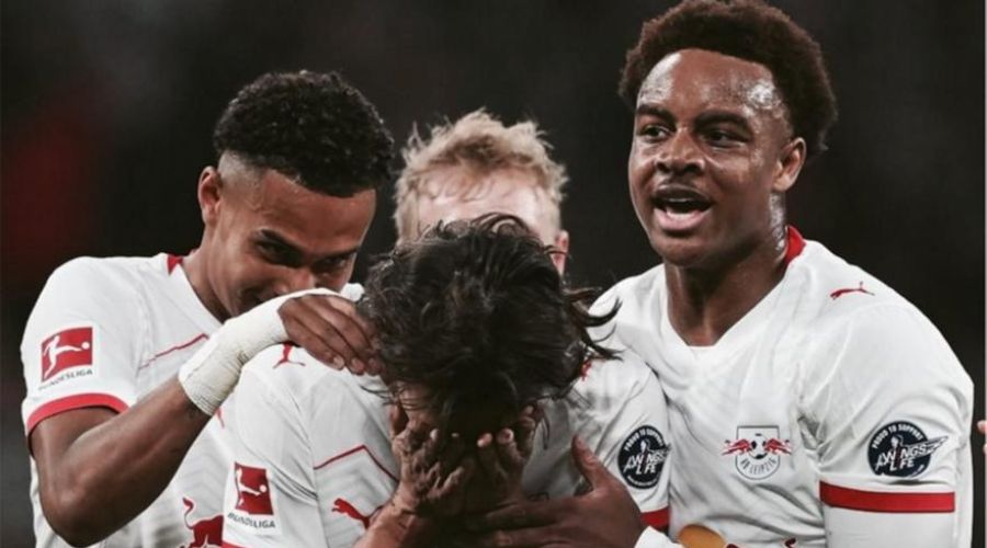 Στρώνει… σεντόνι η Λειψία!