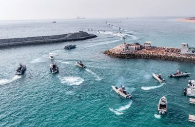 Το Ιράν τοποθετεί νέες νάρκες στα Στενά του Ορμούζ