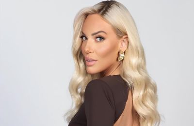 Η Ιωάννα Μαλέσκου εμφανίστηκε με νέο κούρεμα στην εκπομπή της στο OPEN και έστειλε μήνυμα με νόημα για τις αλλαγές στη ζωή της