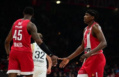 Χωρίς Χολ και Νιλικίνα ο Ολυμπιακός κόντρα στην ΑΕΚ