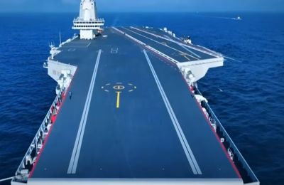 Το τρίτο και πιο εξελιγμένο αεροπλανοφόρο του κινεζικού στόλου, αποτελεί το πιο φιλόδοξο βήμα της χώρας στην κατεύθυνση της ναυτικής υπερδύναμης.