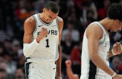 Ένα βήμα πριν την πρόκριση Σπερς και Σέλτικς