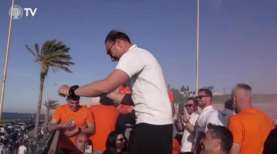 Τρέλα για τον Κόντη στο Ηράκλειο