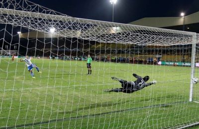 ΑΠΟΕΛ – Απόλλων: Όταν η μπίλια έκατσε στο «μπλε»... δέκα χρόνια πριν!