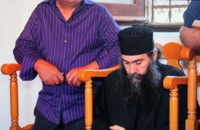 Ο τέως Μητροπολίτης Πάφου Τυχικός, μέσω του νομικού του εκπροσώπου, απαντά στην ανακοίνωση της Ιεράς Αρχιεπισκοπής Κύπρου.