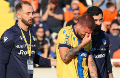 Αποχώρησε βουρκωμένος ο Σταφυλίδης (pics) 