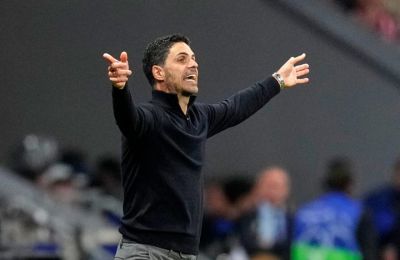 Έξαλλος ο Αρτέτα με VAR και διαιτησία: «Μας στέρησαν τη νίκη»