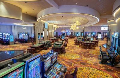 Η ΑΠΕΚ καλεί το κοινό να συμμετέχει υπεύθυνα σε δραστηριότητες παιγνίων κατά τη διάρκεια ταξιδιών, υπογραμμίζοντας ότι πρόκειται για ψυχαγωγία και όχι πηγή εισοδήματος.