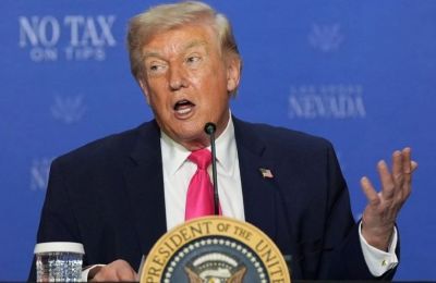 Ο Τραμπ αυξάνει στο 25% τους δασμούς σε αυτοκίνητα και φορτηγά της ΕΕ