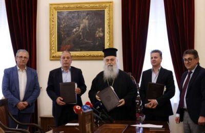Η Εκκλησία ενισχύει έμπρακτα την ΕΦ με οχήματα μεταφοράς προσωπικού, στο πλαίσιο στήριξης των αναγκών άμυνας και καθημερινής λειτουργίας.
