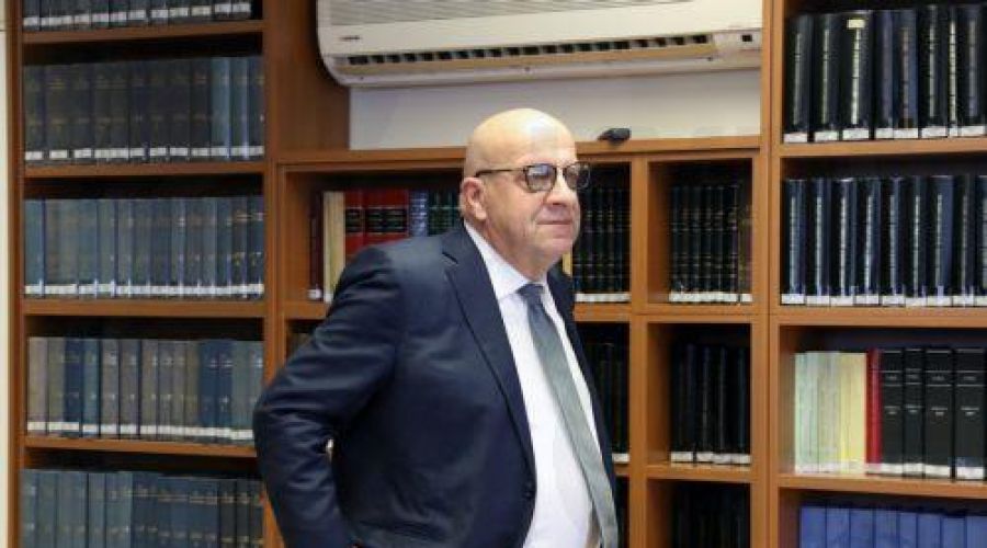 Ο Γιώργος Κούμας.