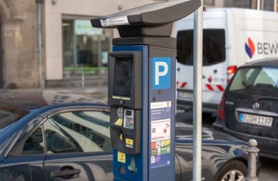 Έκλεψαν 1,9 εκατ. ευρώ από παρκόμετρα