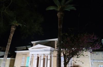 Βλάβη σε παροχετευτικό αγωγό έξω από το Αρχαιολογικό Μουσείο προκάλεσε διακοπή υδροδότησης στην περιοχή Αγίου Ανδρέα.