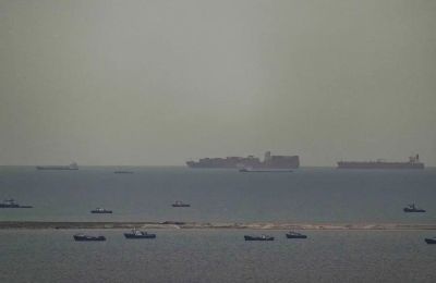 Νέες επιθέσεις των ΗΠΑ σε δύο τάνκερ στα Στενά του Ορμούζ.