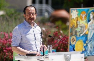 Ενενήντα τρεις υποτροφίες σε φοιτητές εξήγγειλε ο ΠτΔ