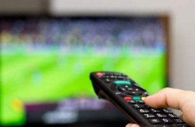 TV Guide: Η απονομή στην Ομόνοια και το γεμάτο πρόγραμμα 