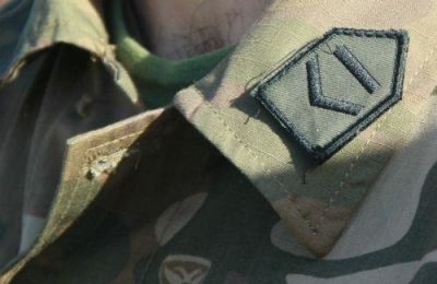 Κατά τη συνεδρία του το Υπουργικό Συμβούλιο αναμένεται να εγκρίνει την πλήρη ασφαλιστική κάλυψη των συμβασιούχων οπλιτών (ΣΥΟΠ) της Εθνικής Φρουράς.
