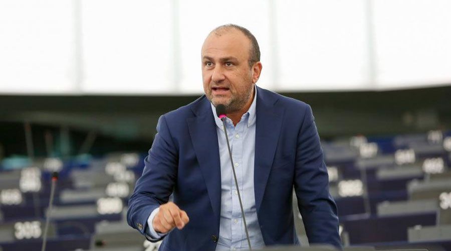Παπαδάκης προς Οδυσσέα: Θα φύγεις για να μην υπάρχουν σκιές;