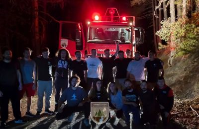 Φοιτητές του Δασικού Κολεγίου Κύπρου συμμετείχαν στην αρχική αντιμετώπιση πυρκαγιάς στον Πρόδρομο, πριν την άφιξη των δασοπυροσβεστικών δυνάμεων.