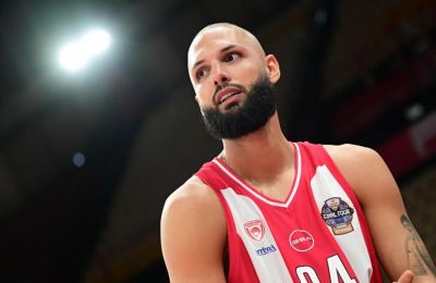 Στη φανέλα του Ολυμπιακού το σήμα του Final-4 (pics)