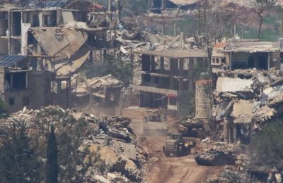 Ισραηλινοί στρατιώτες επιχειρούν στο νότιο Λίβανο, όπως φαίνεται από το βόρειο Ισραήλ.