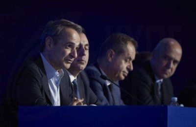 Τη στενή σχέση Ελλάδας και Κύπρου και τον σταθερό ρόλο της Ελλάδας στη στήριξη της Κυπριακής Δημοκρατίας, υπογράμμισε ο Κυριάκος Μητσοτάκης.