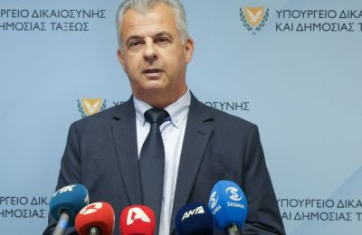 Ο κ. Φυτιρής θεωρεί ότι αλλαγές που επηρεάζουν τον τρόπο λειτουργίας κρίσιμων αστυνομικών μονάδων πρέπει να τυγχάνουν αξιολόγησης και σε πολιτικό επίπεδο.