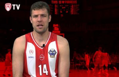«Όλοι μαζί, ενωμένοι σαν μια γροθιά» (vid)