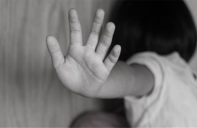 Σοκαριστική ανάρτηση: «Ήρθε σπίτι μου για ένα ποτό και με βίασε»