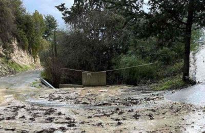 Νεότερη ανακοίνωση, σημειώνει, θα εκδοθεί μόλις ο δρόμος καταστεί ασφαλής για χρήση από το κοινό.
