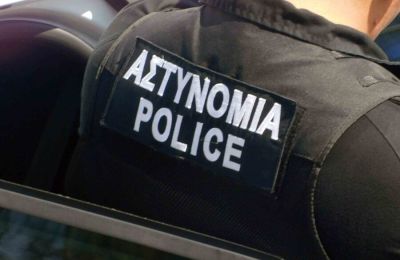 Ο άνδρας θα παρουσιαστεί σήμερα ενώπιον του Επαρχιακού Δικαστηρίου Λεμεσού, για έκδοση διατάγματος κράτησης.