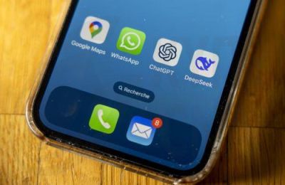 Μηνύματα μέσω SMS αλλά και μέσω εφαρμογών ανταλλαγής μηνυμάτων, Viber, WhatsApp και Messenger έλαβαν σήμερα αριθμός πολιτών.