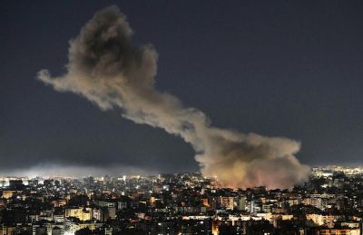 Συνεχίζονται τα πλήγματα των ΗΠΑ προς το Ιράν.