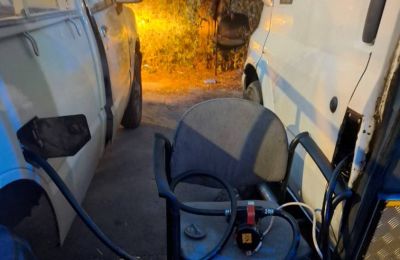 Λειτουργοί του Τμήματος Τελωνείων και μέλη του ΟΠΕ Λευκωσίας εντόπισαν και κατάσχεσαν πετρέλαιο κίνησης που μεταφέρθηκε από τις κατεχόμενες περιοχές.