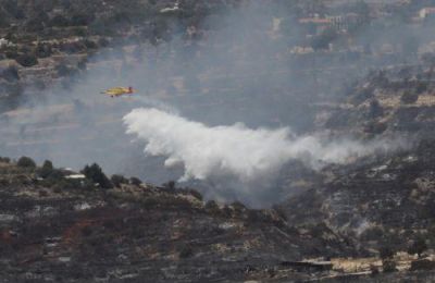 Ασκήσεις, σχέδια εκκένωσης και νέα συστήματα προειδοποίησης συνθέτουν το πλέγμα μέτρων για την αντιμετώπιση πιθανών πυρκαγιών το φετινό καλοκαίρι.